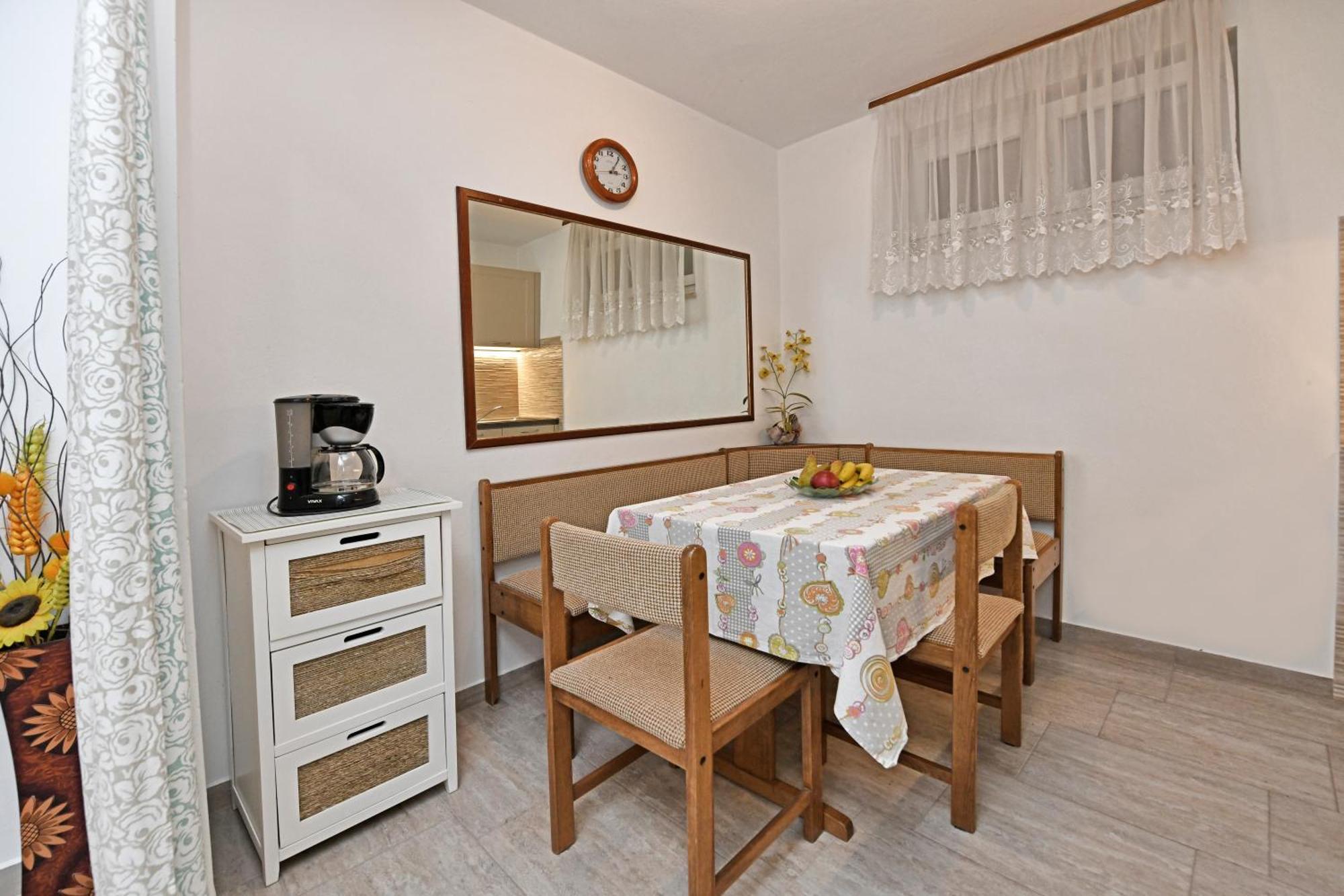 Apartment Slavica Vrvari Пореч Номер фото