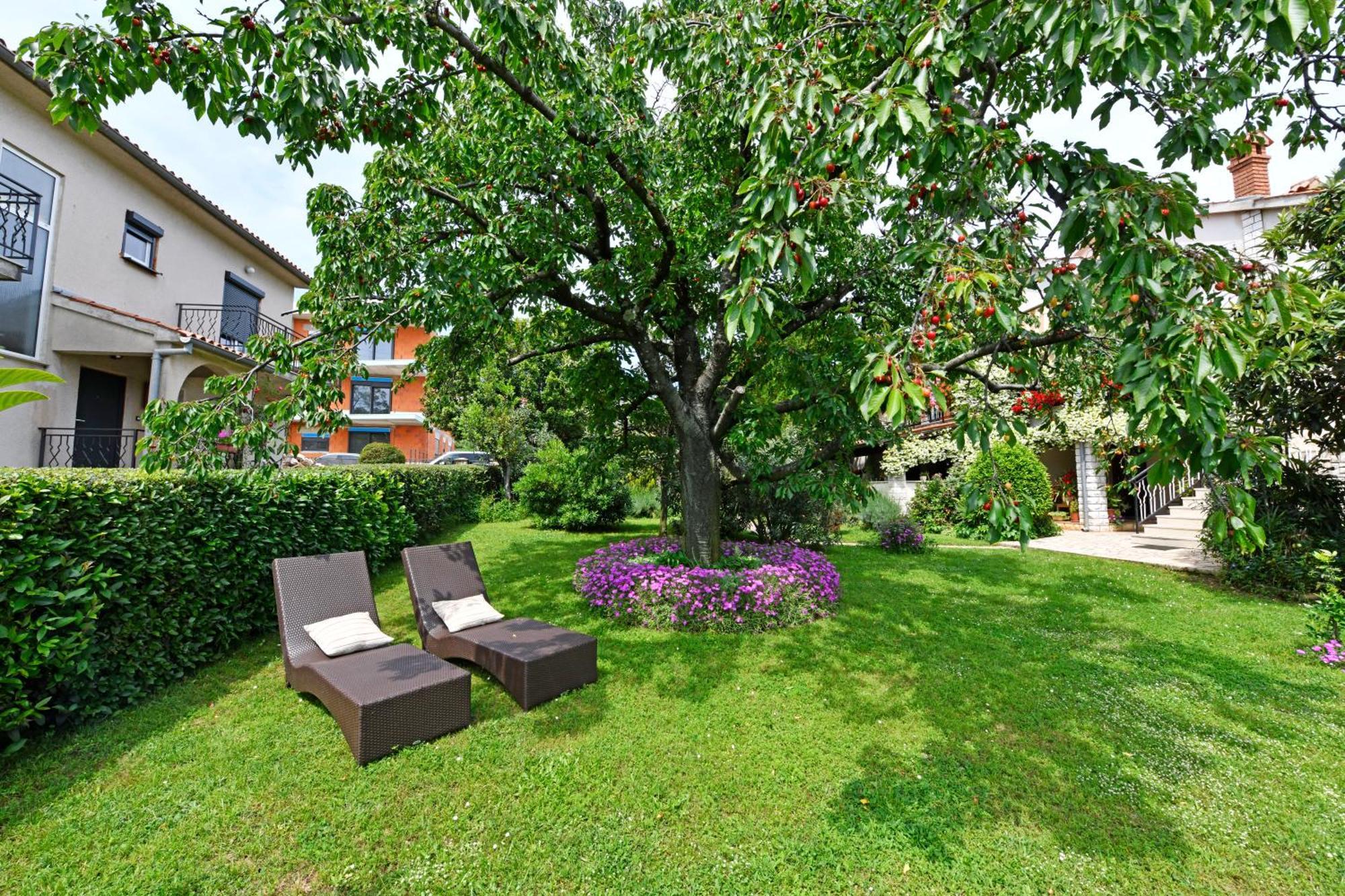 Apartment Slavica Vrvari Пореч Экстерьер фото