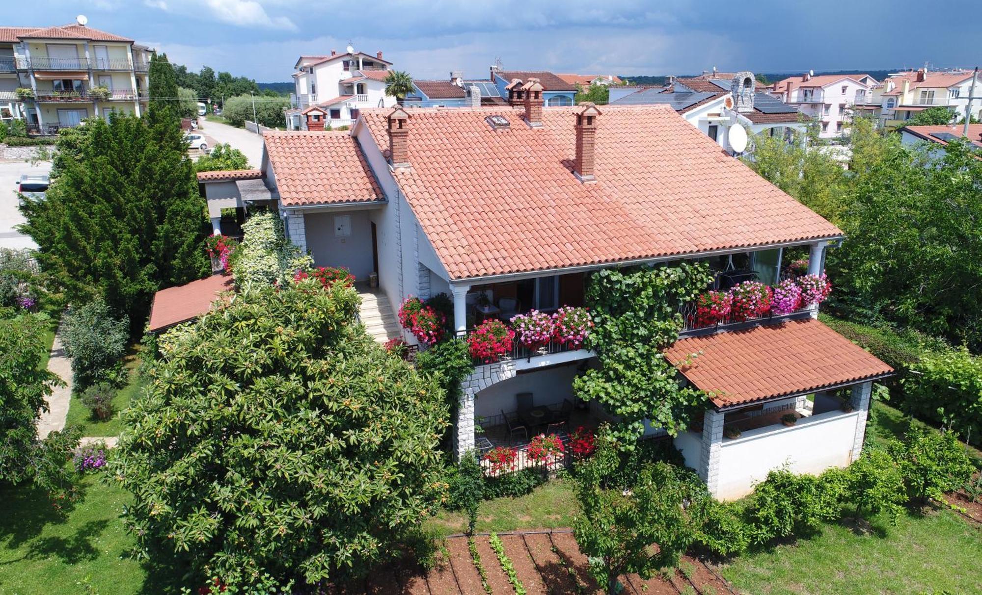 Apartment Slavica Vrvari Пореч Экстерьер фото